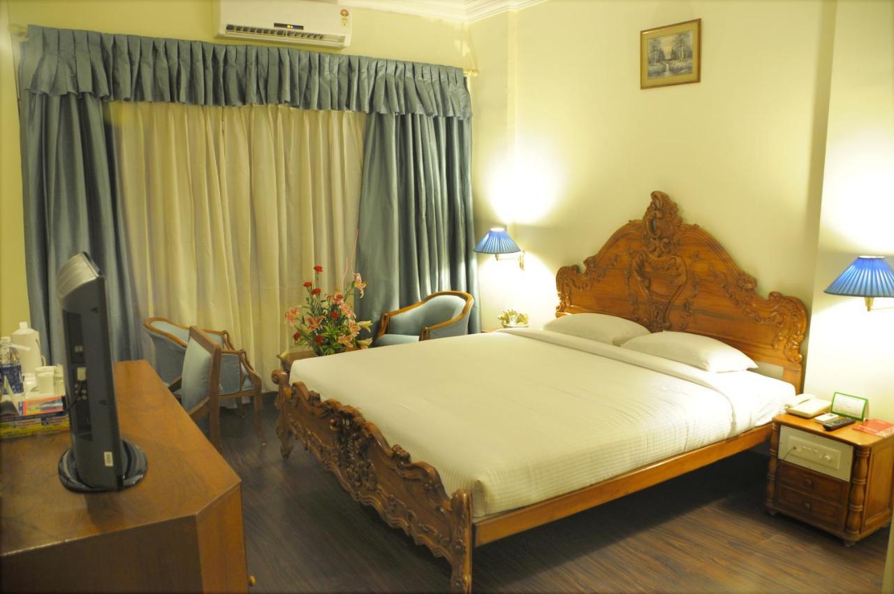 Nalapad'S Hotel Bangalore International Eksteriør bilde