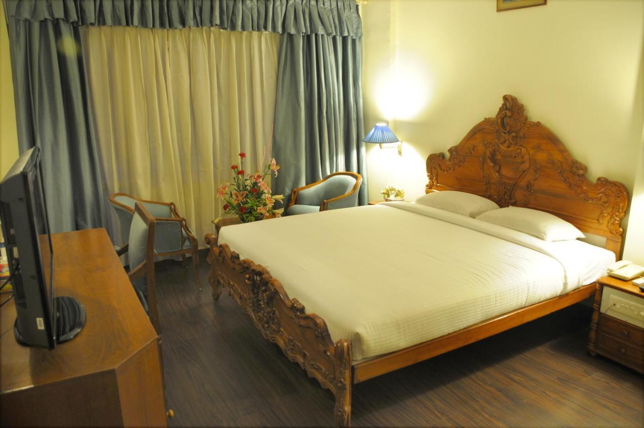 Nalapad'S Hotel Bangalore International Eksteriør bilde