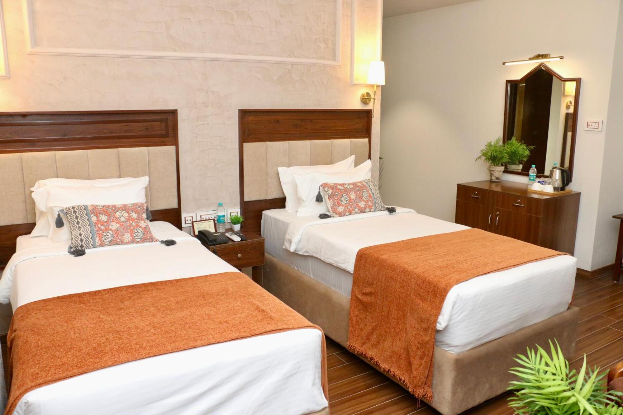 Nalapad'S Hotel Bangalore International Eksteriør bilde