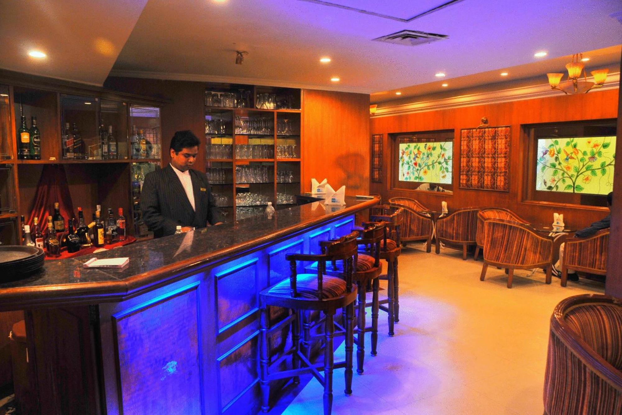 Nalapad'S Hotel Bangalore International Restaurant bilde