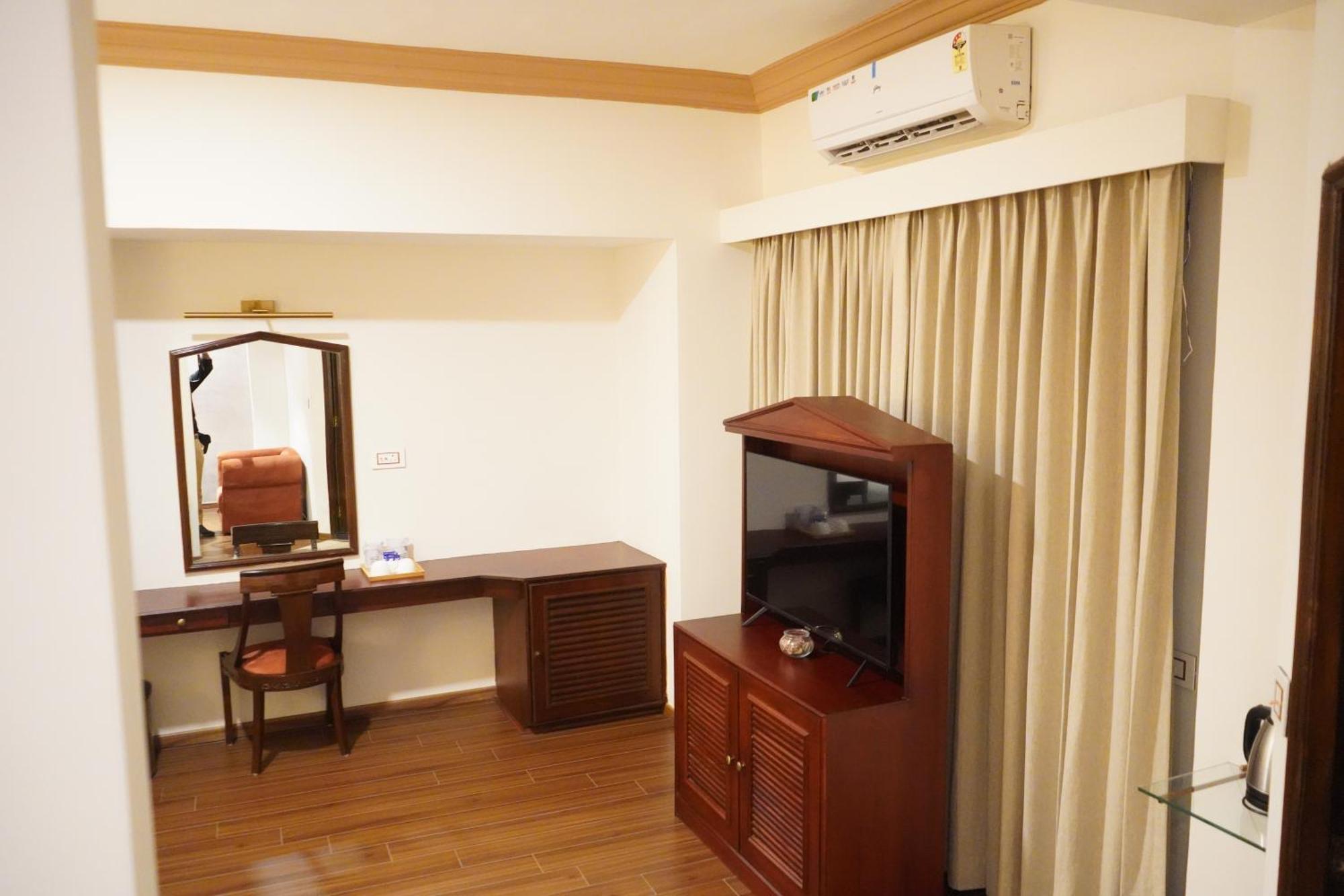 Nalapad'S Hotel Bangalore International Eksteriør bilde