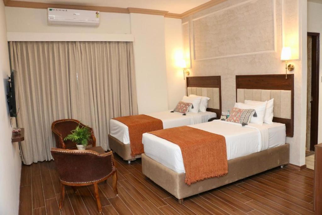 Nalapad'S Hotel Bangalore International Eksteriør bilde