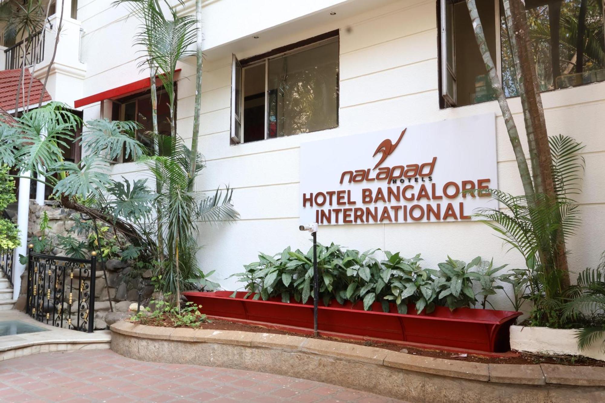 Nalapad'S Hotel Bangalore International Eksteriør bilde