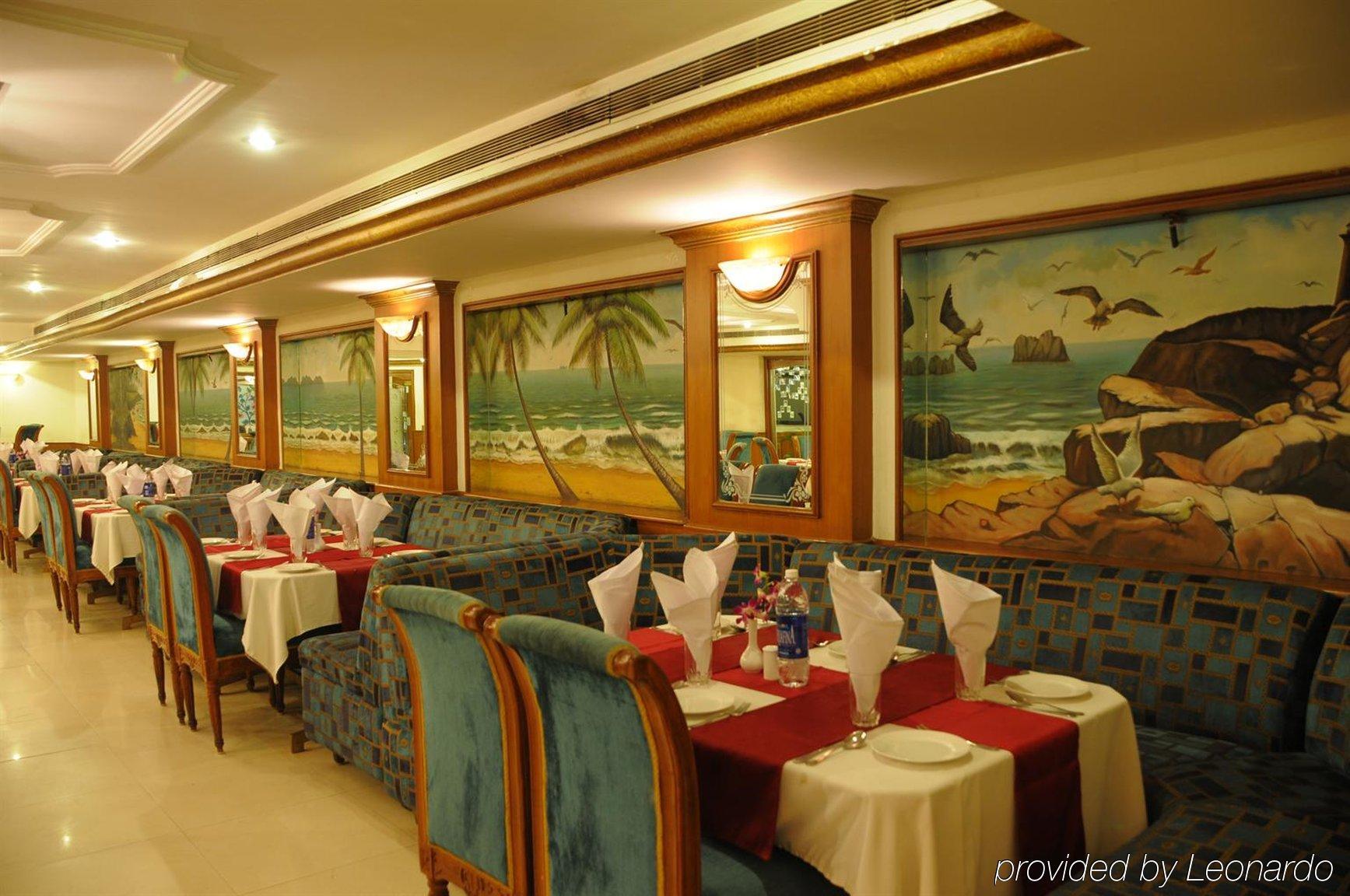Nalapad'S Hotel Bangalore International Restaurant bilde